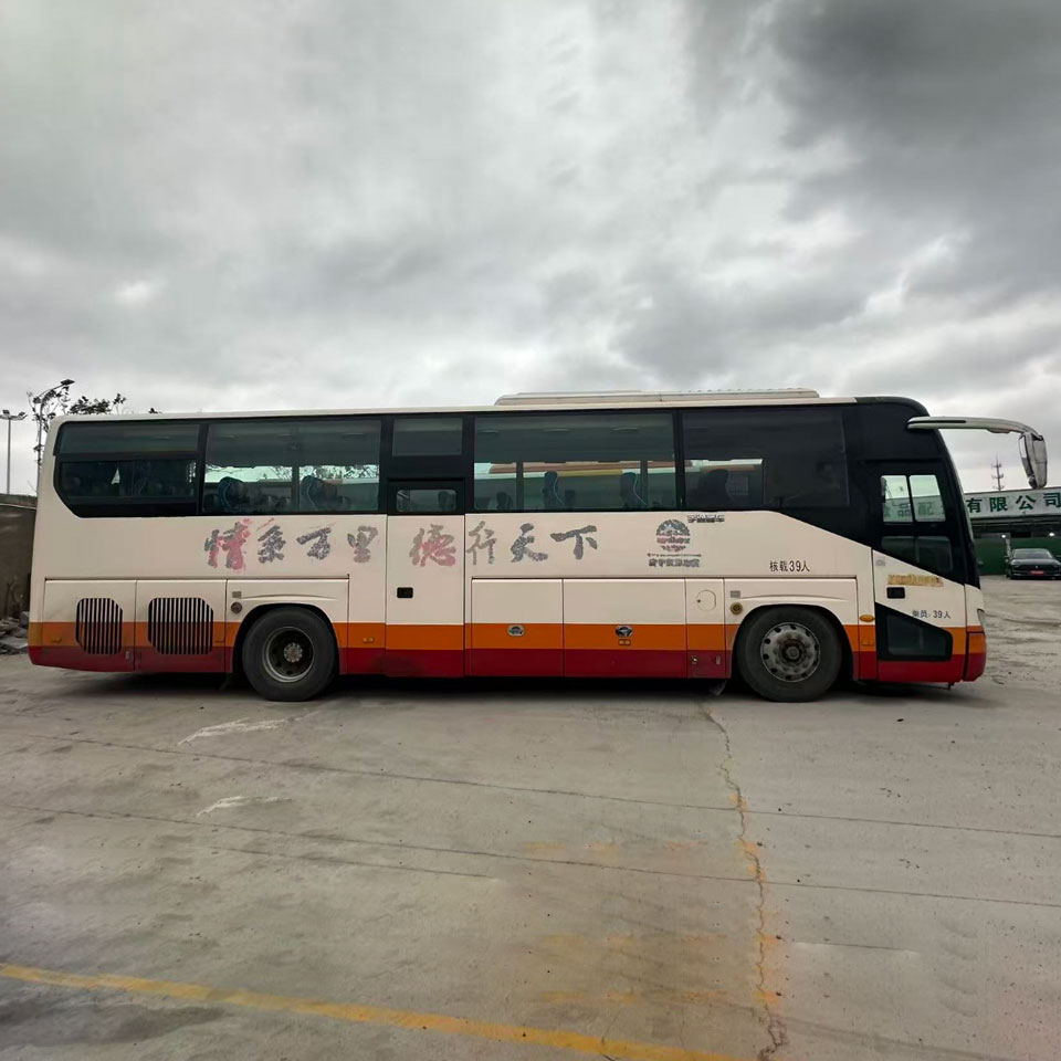 ዩቶንግ 39 መቀመጫዎች ናፍጣ ሁለተኛ እጅ አውቶቡስ