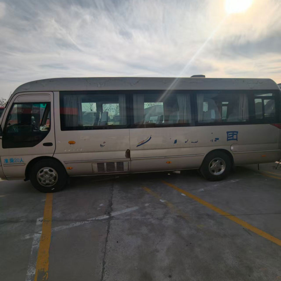 አንካ 20 መቀመጫዎች ቤንዚን ያገለገለ አውቶቡስ