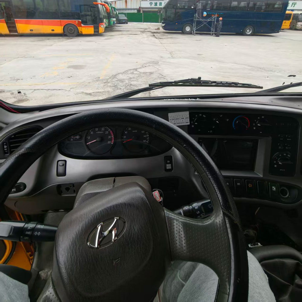 Hyundai Kangendi 23 መቀመጫዎች ናፍጣ ያገለገለ አውቶቡስ